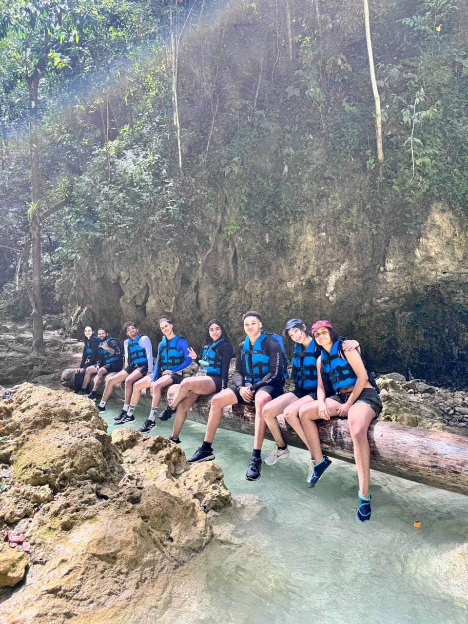 Parte del grupo durante la ruta.