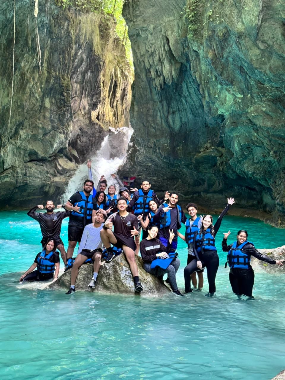 Grupo completo en nuestra excursión por Rio Partido.