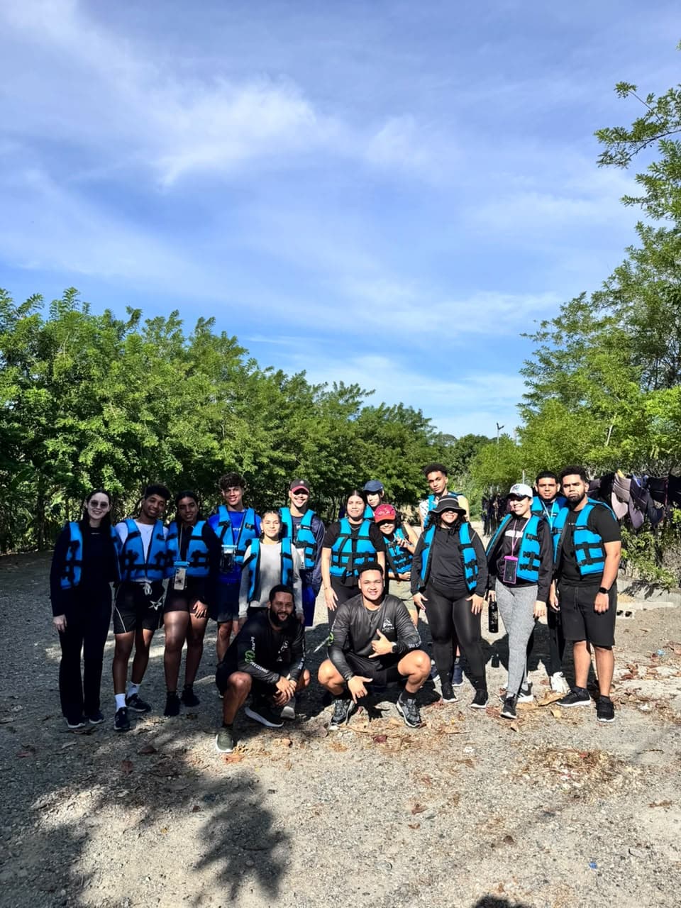 Grupo completo previo al inicio de la aventura.